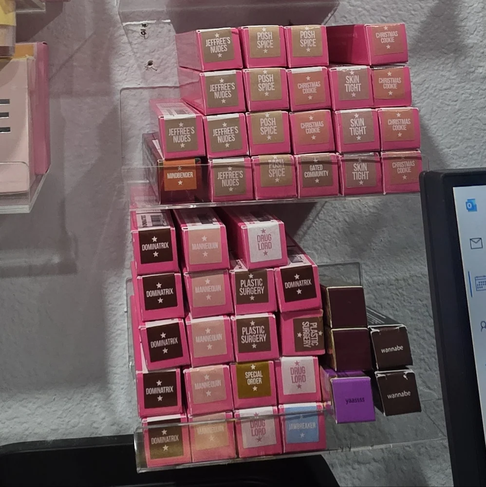 1 Jeffree Star Velour Liquid Lipstick - Picture 2 of 3